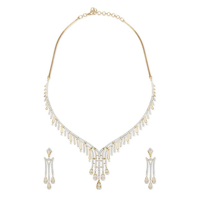 Tanishq 18KT Diamond Neckwear with Earrings for Women 