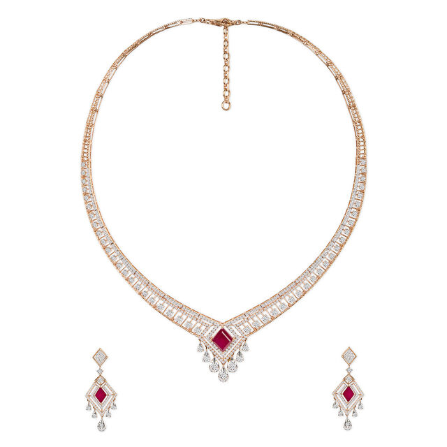 Tanishq 18KT Diamond Neckwear with Earrings for Women 
