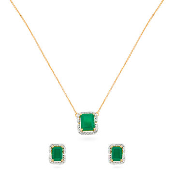 Tanishq 18 Karat Diamond Necklace Set for Women