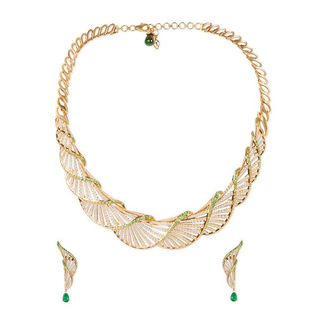 Tanishq 18KT Diamond Neckwear with Earrings for Women 
