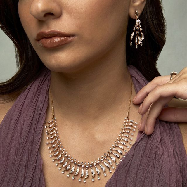 Tanishq 18KT Diamond Neckwear and Earring Set for Women 2