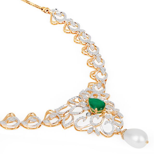 Tanishq 18KT Diamond Necklace for Women 3