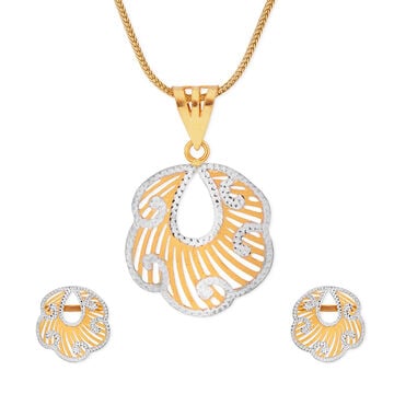 Magnificent Gold Pendant and Earrings Set
