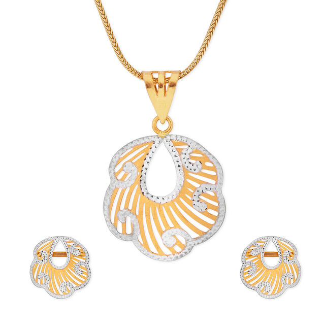 Magnificent Gold Pendant and Earrings Set 