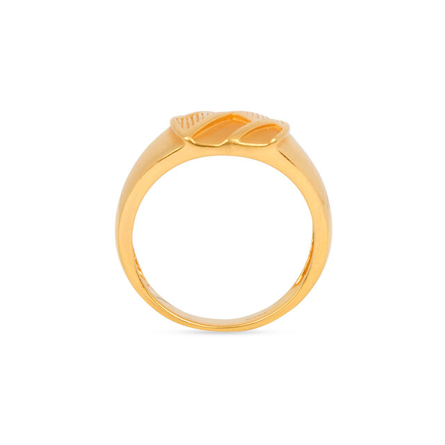 Lustrous 22 Karat Yellow Gold Finger Ring 4