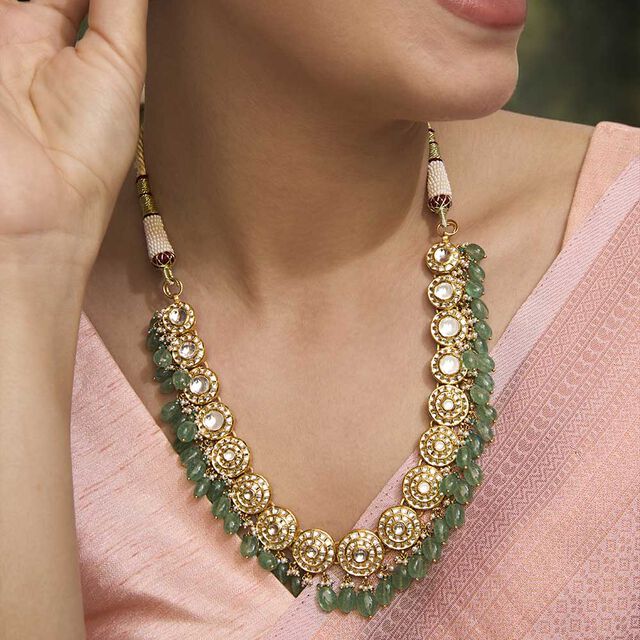 Tanishq 22KT Gold Necklace Set for Women 2