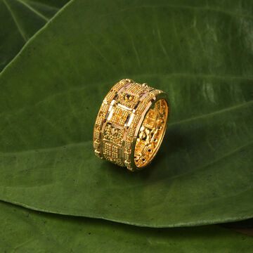 Tanishq 22 Karat Gold Finger Ring for Women