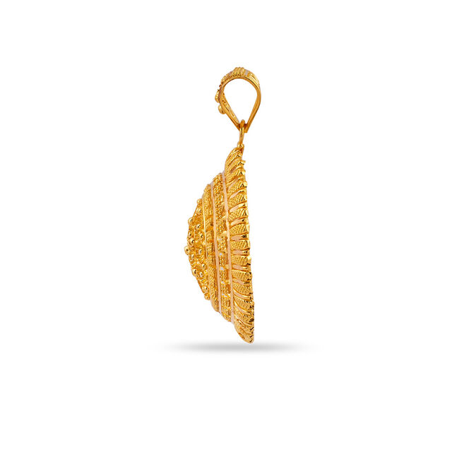 Tanishq 22KT Gold Pendant for Men 4