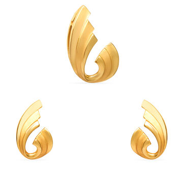 Sophisticated Pendant with Earrings Set