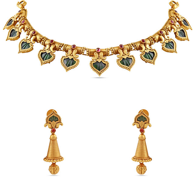 Tanishq 22 Karat Gold Necklace Set for Women 4