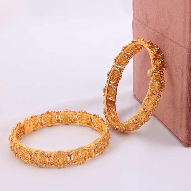Adorable Pookkalam Inspired Gold Bangle 2