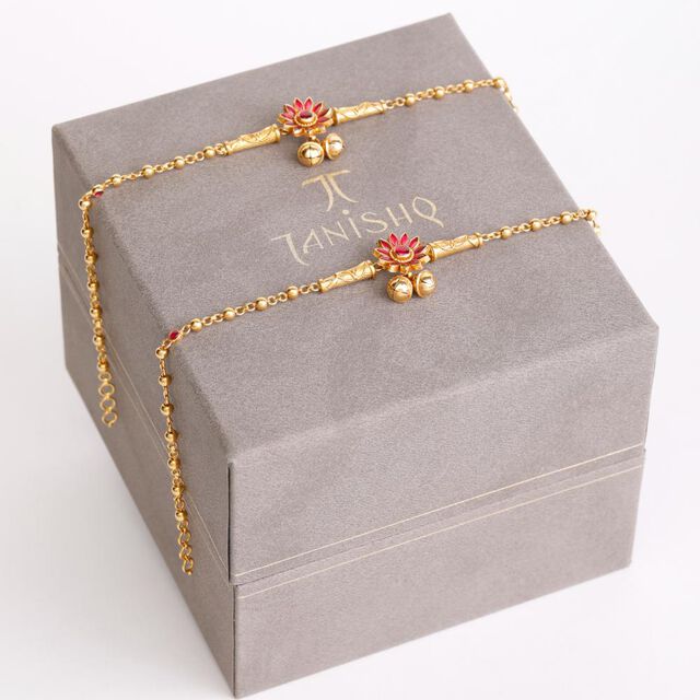 Dazzling Floral Gold Anklet 6