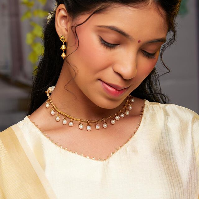 Graceful Mullamottu Necklace 