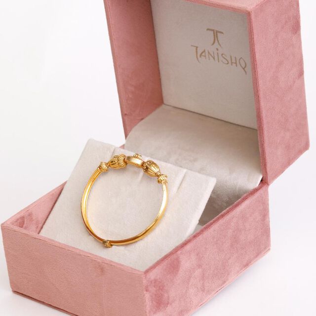 Vishu Peepal Kasu Bangle 9