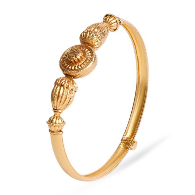 Vishu Peepal Kasu Bangle 4