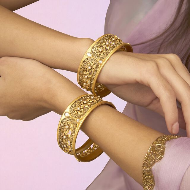 Tanishq 22KT Glass Kundan Bangle for Women 2