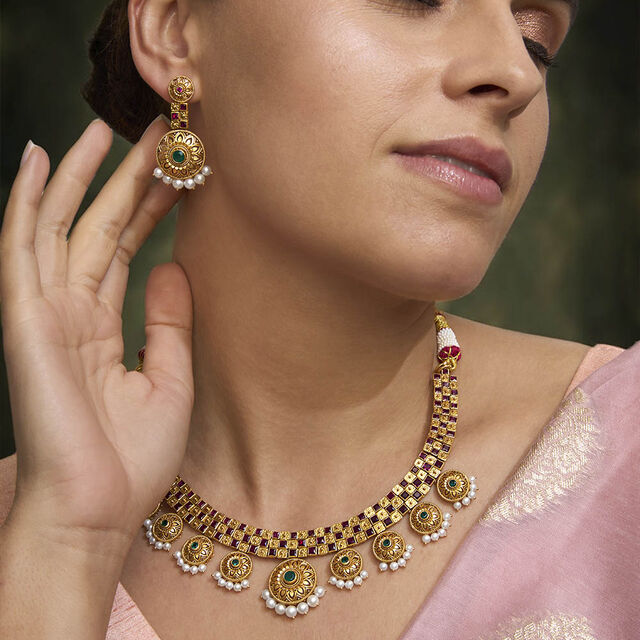 Tanishq 22KT Synthetic Stone Neckwear with Earrings for Women 2