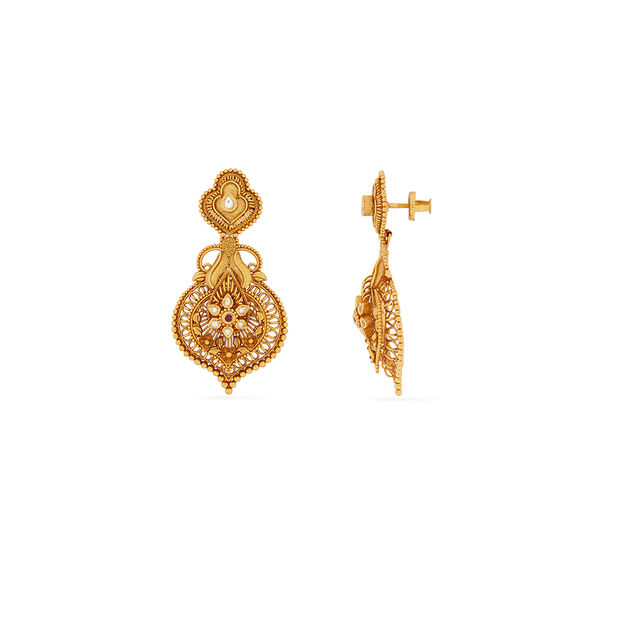Memorable Gold and Glass Kundan Necklace Set 5