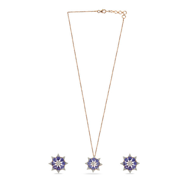 Tanishq 18 Karat Diamond Necklace Set for Women 2