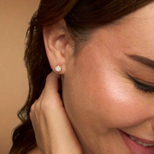 Tanishq 18KT Diamond Earrings for Women 2