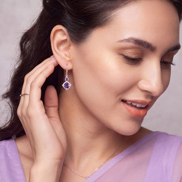 Tanishq 14KT Gold Earrings for Women 3