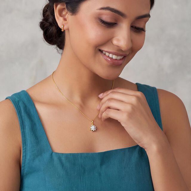 Tanishq 14KT Diamond Pendant for Women 3