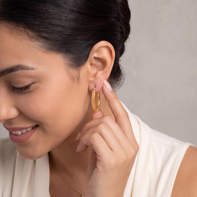 Tanishq Golden Weekend Oval Hoop Earrings for Women 