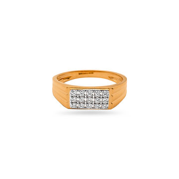 Resplendent Golden Diamond Ring
