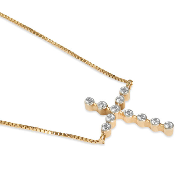 Tanishq 18KT Diamond Pendant with Chain 4