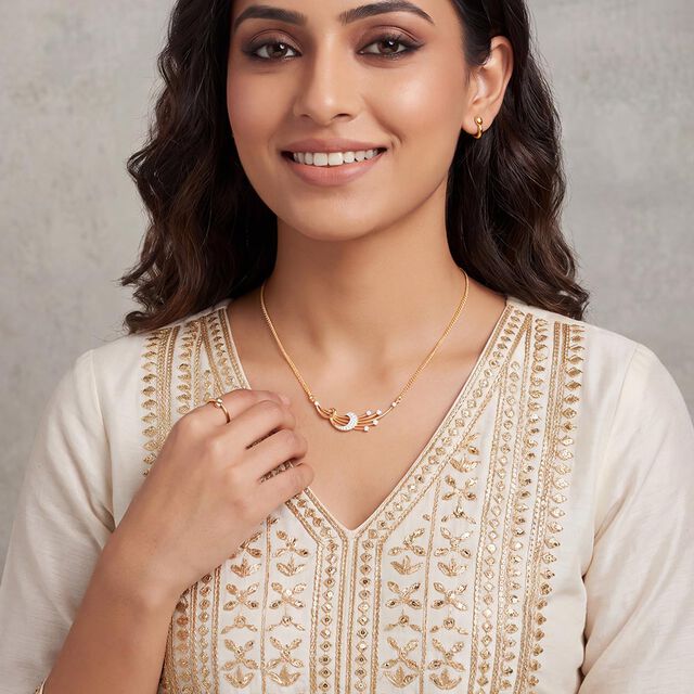 Tanishq 18 KT Flowing Diamond Gold Necklace for Women 3