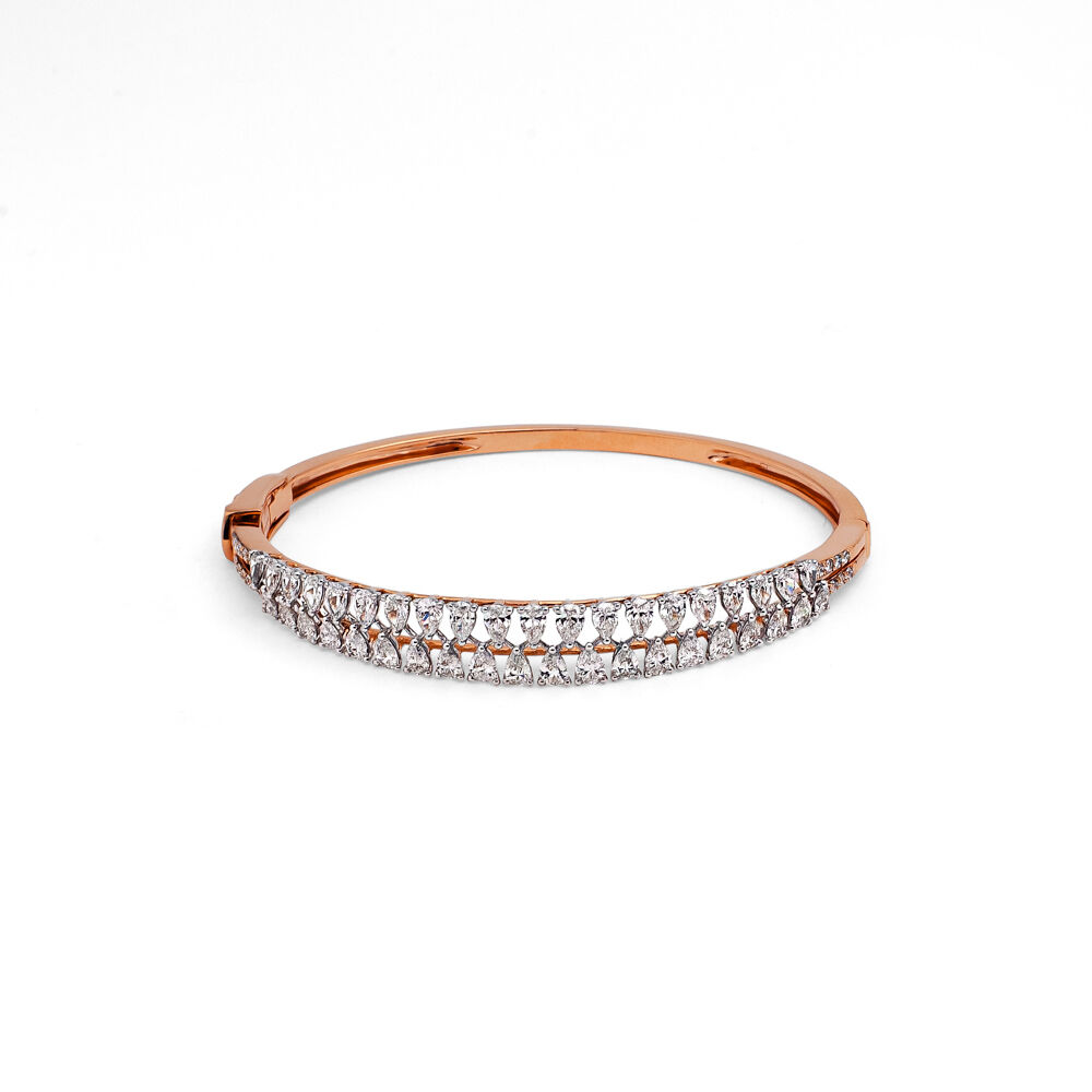 Diamond bracelet in tanishq sales