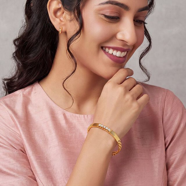 Simple Elegant Diamond Bangle 2