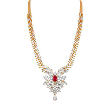 Elegant 18 Karat Gold Necklace with Diamond Accents