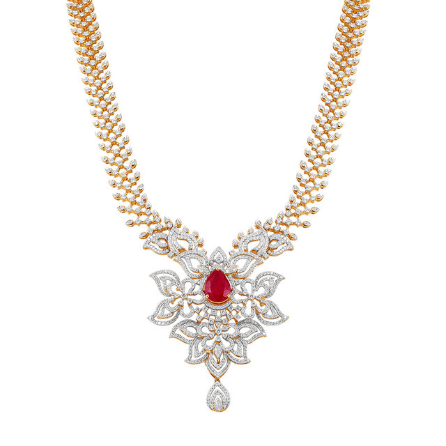 Elegant 18 Karat Gold Necklace with Diamond Accents 2