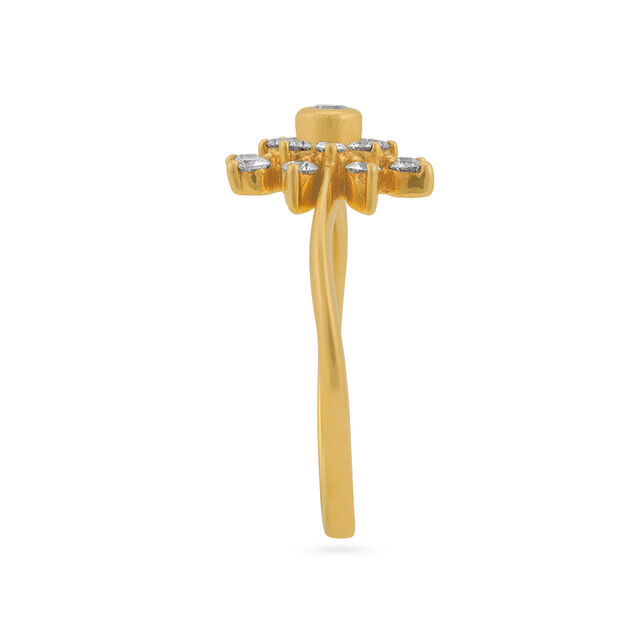 Tanishq 18KT Diamond Finger Ring for Women
