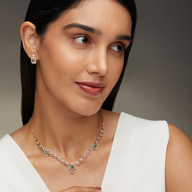 Tanishq 18KT Diamond Necklace for Women 2