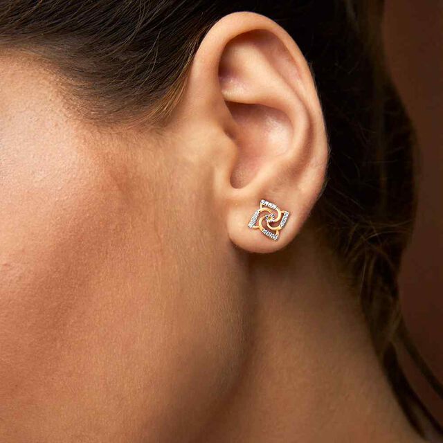 Exquisite Floral Diamond Stud Earrings in Yellow and White Gold 2