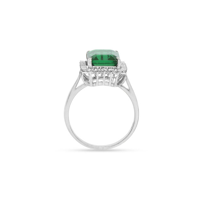 Enticing 18 Karat White Gold And Stone Finger Ring 4