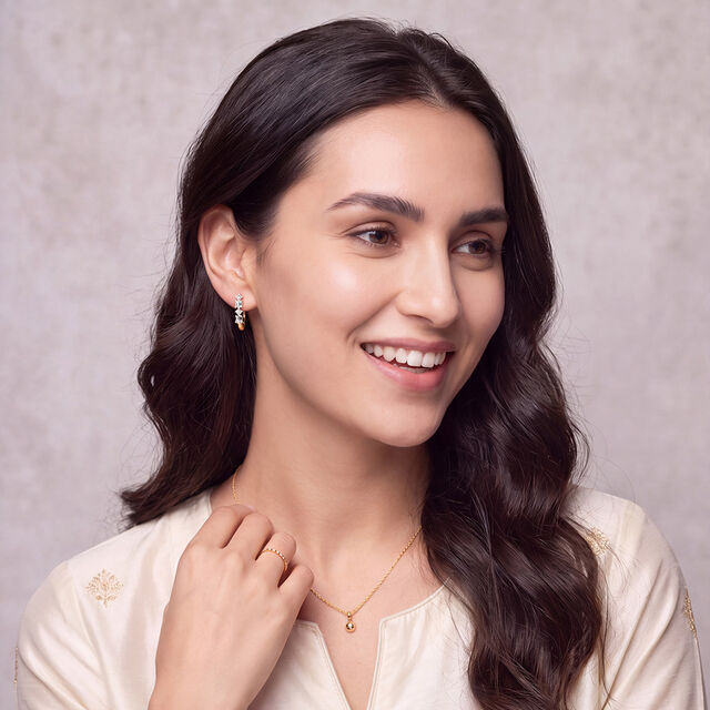 Sleek Gold and Diamond Hoop Earrings 3