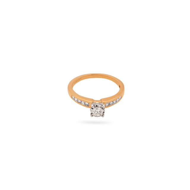 Sparkling Halo Diamond Engagement Ring 