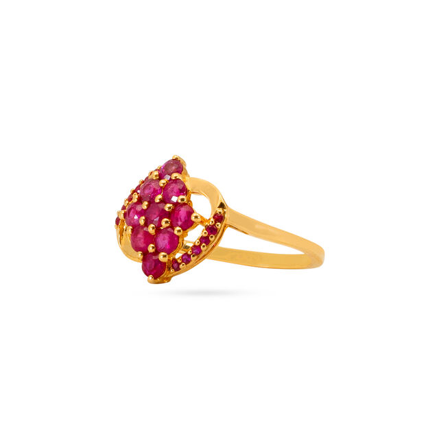 Tanishq 18KT Gold Finger Ring for Women