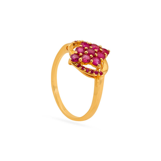 Tanishq 18KT Gold Finger Ring for Women