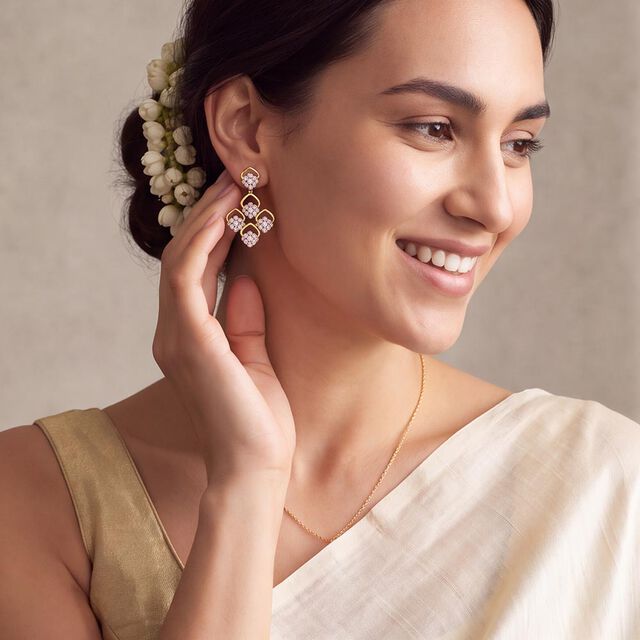 Tanishq 18KT Diamond Earrings for Women 3