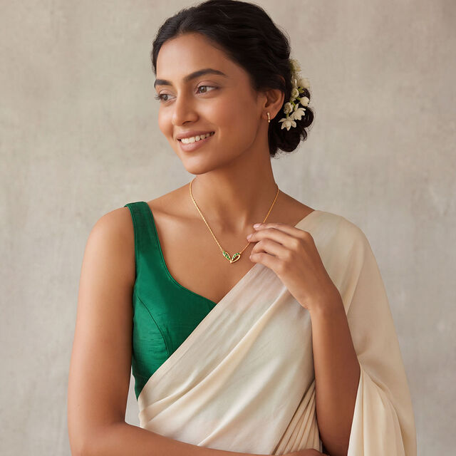Tanishq 18KT Gold Necklace for Women 3
