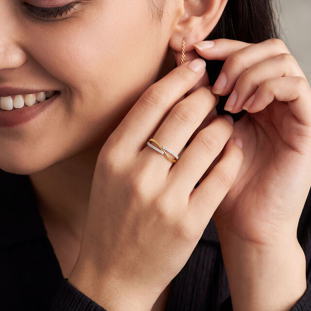 Tanishq 18 KT Intertwined Diamond Ring for Women 3
