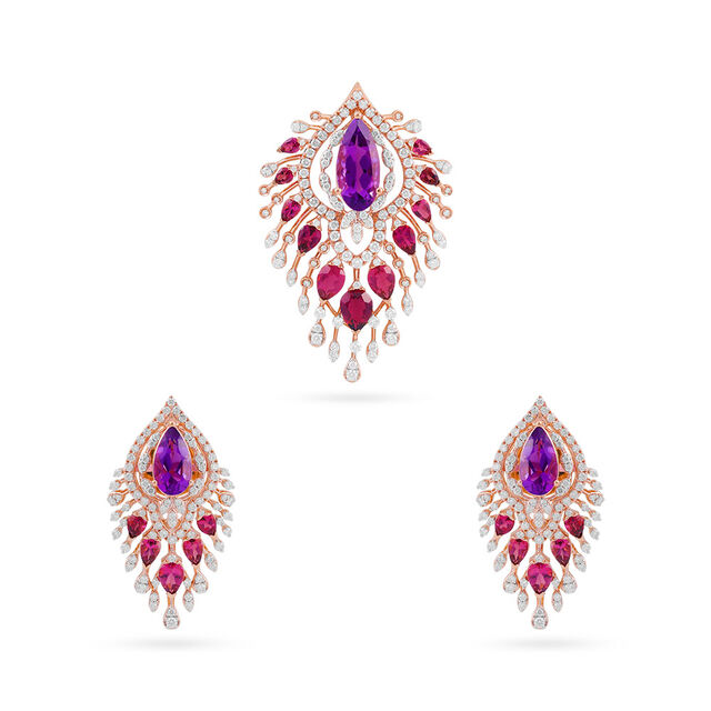 Tanishq Gold Pendant and Earrings Set 