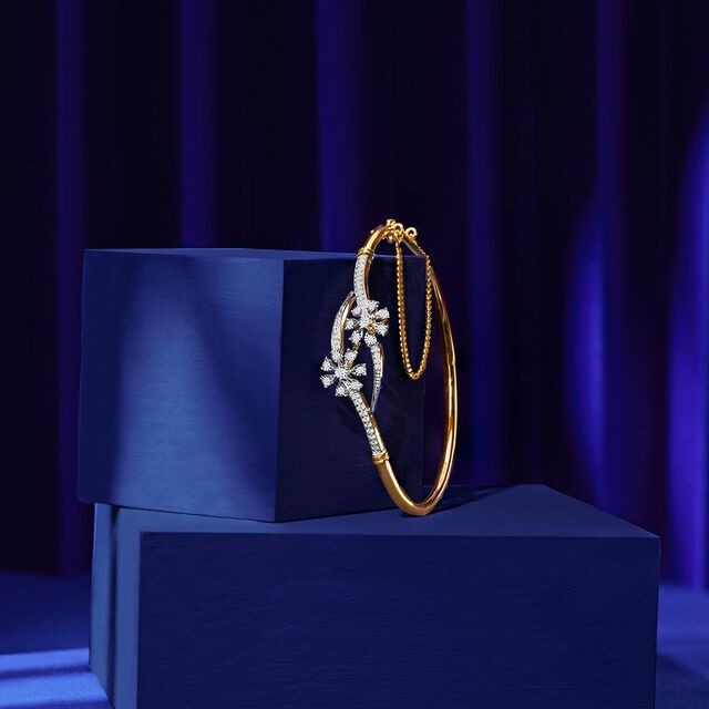 Cascade Diamond Bangle 