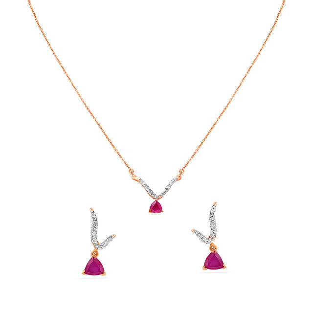 Tanishq 18 Karat Diamond Necklace Set for Women 