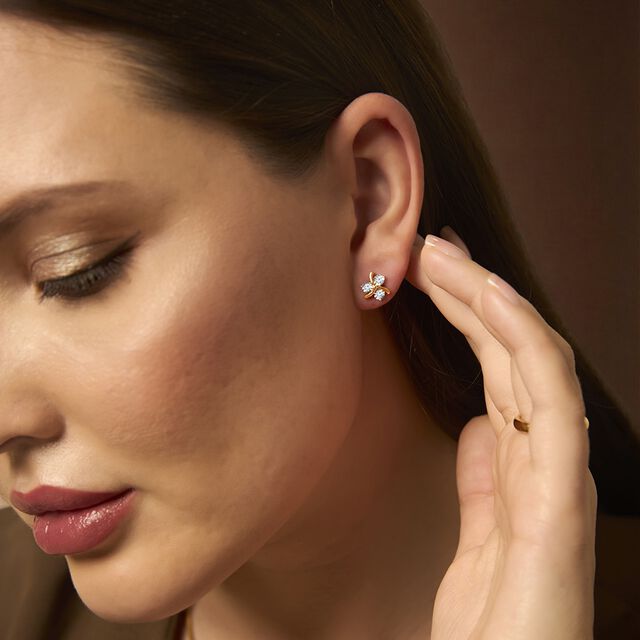 Tanishq 18KT Diamond Drop Earrings for Women 2