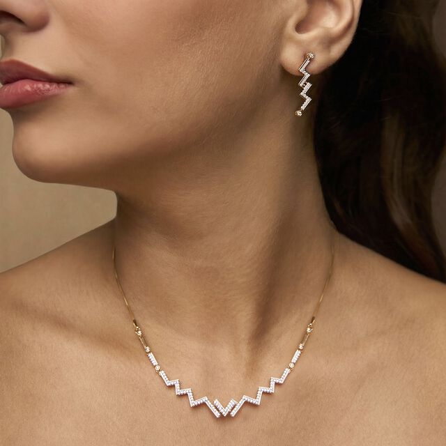 Tanishq 18KT Diamond Neckwear with Earrings for Women,,hi-res 2